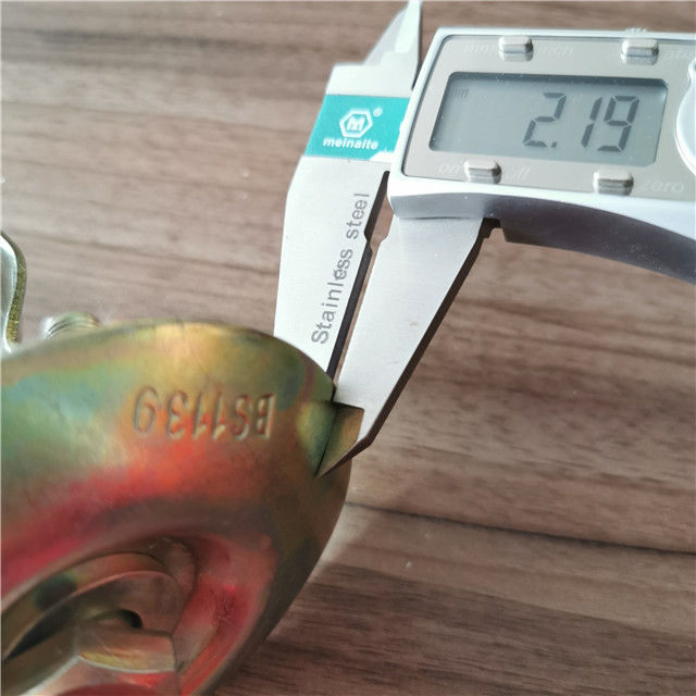 Toe Board Clip Mostrar 07