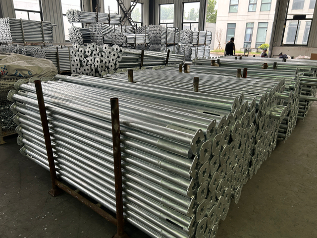 Adereços metálicos