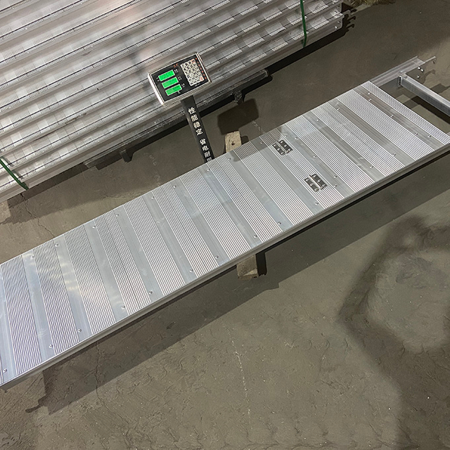 Plataforma de acesso a andaimes de alumínio 2,4m