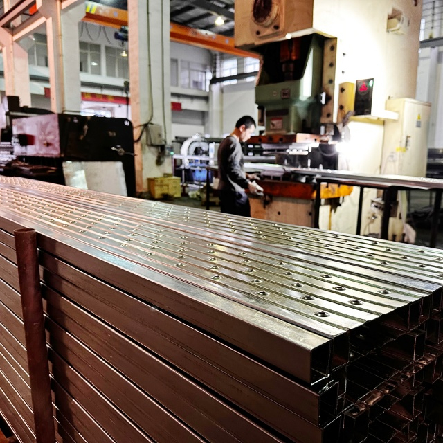 Planta de a&ccedil;o fechada