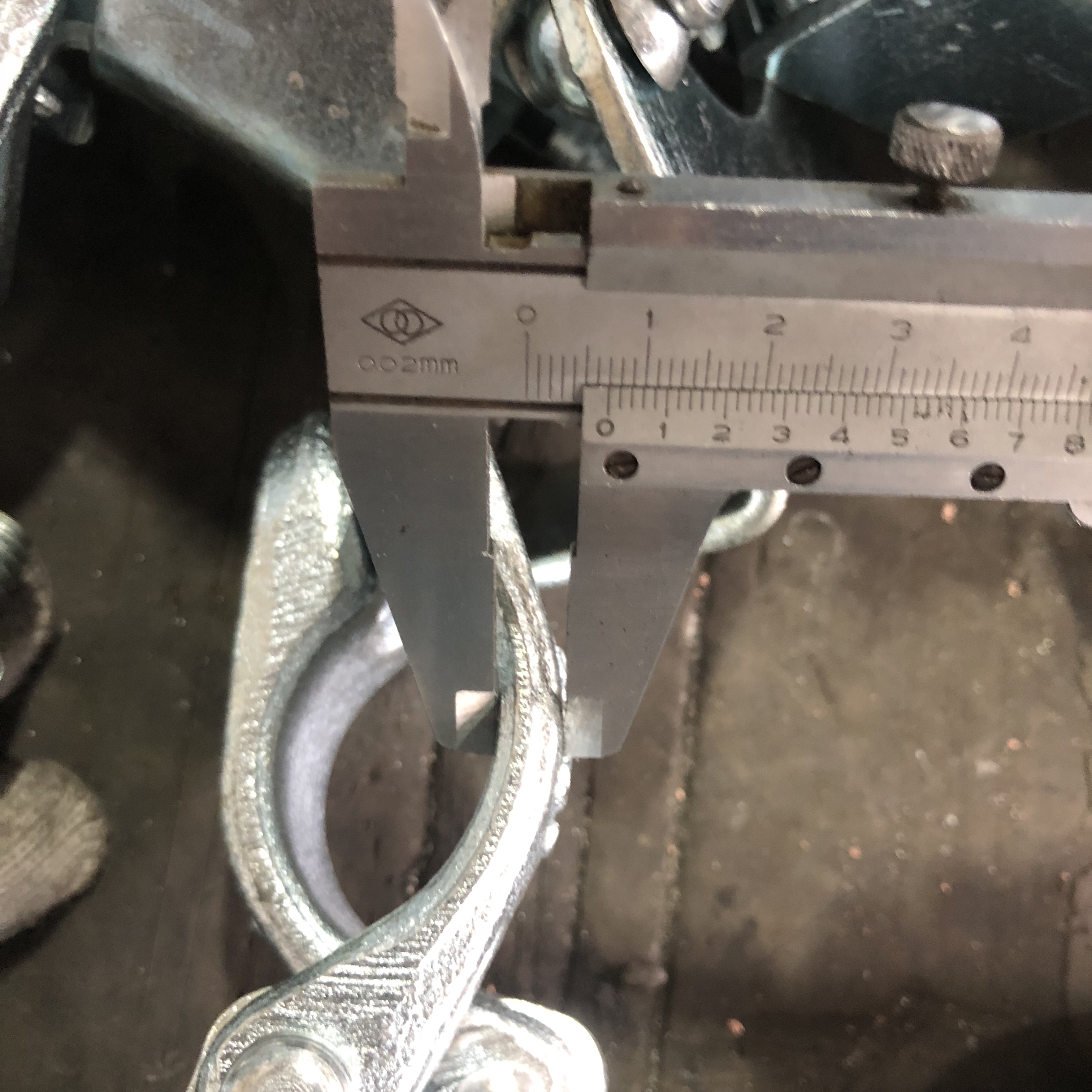 Couplador de reten&ccedil;&atilde;o de placa forjada