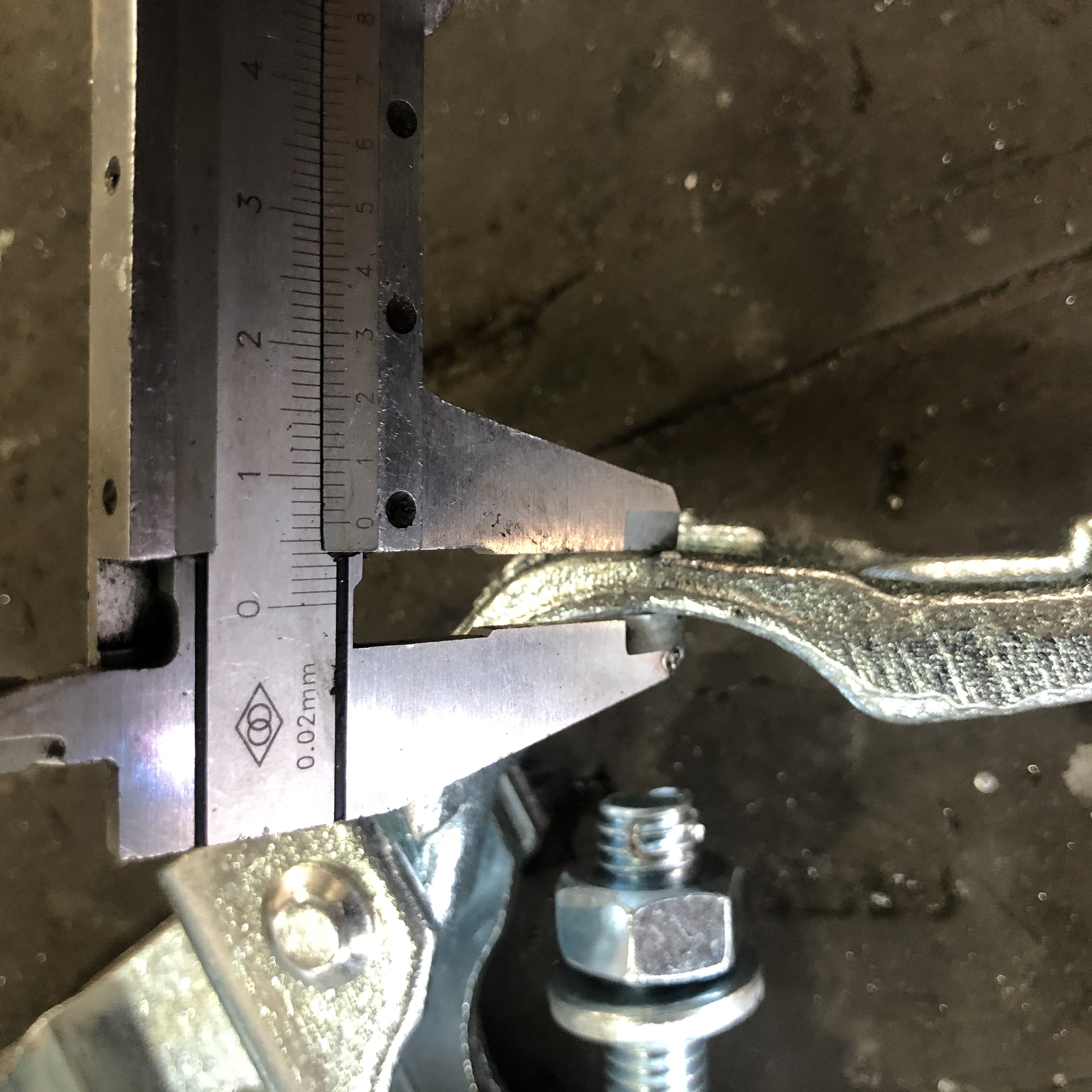 Couplador de viga forjada