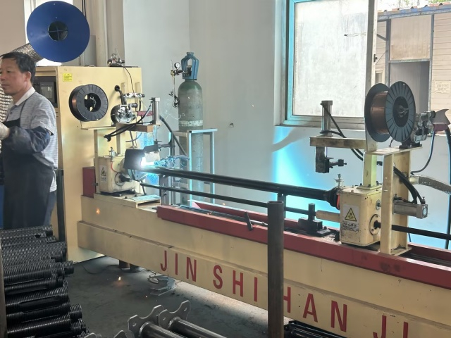 Soldagem de postagens de escoramento ajustável