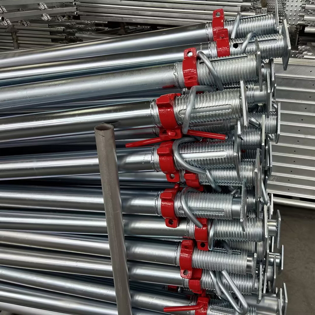 Adeços de cofragem de andaimes