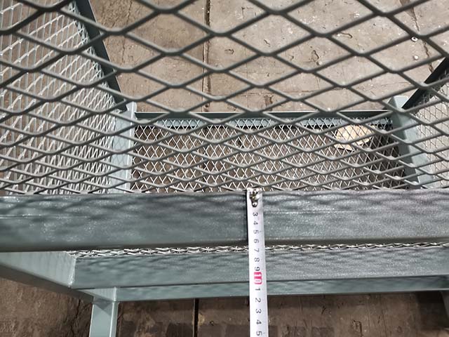 Palete de a&ccedil;o 07