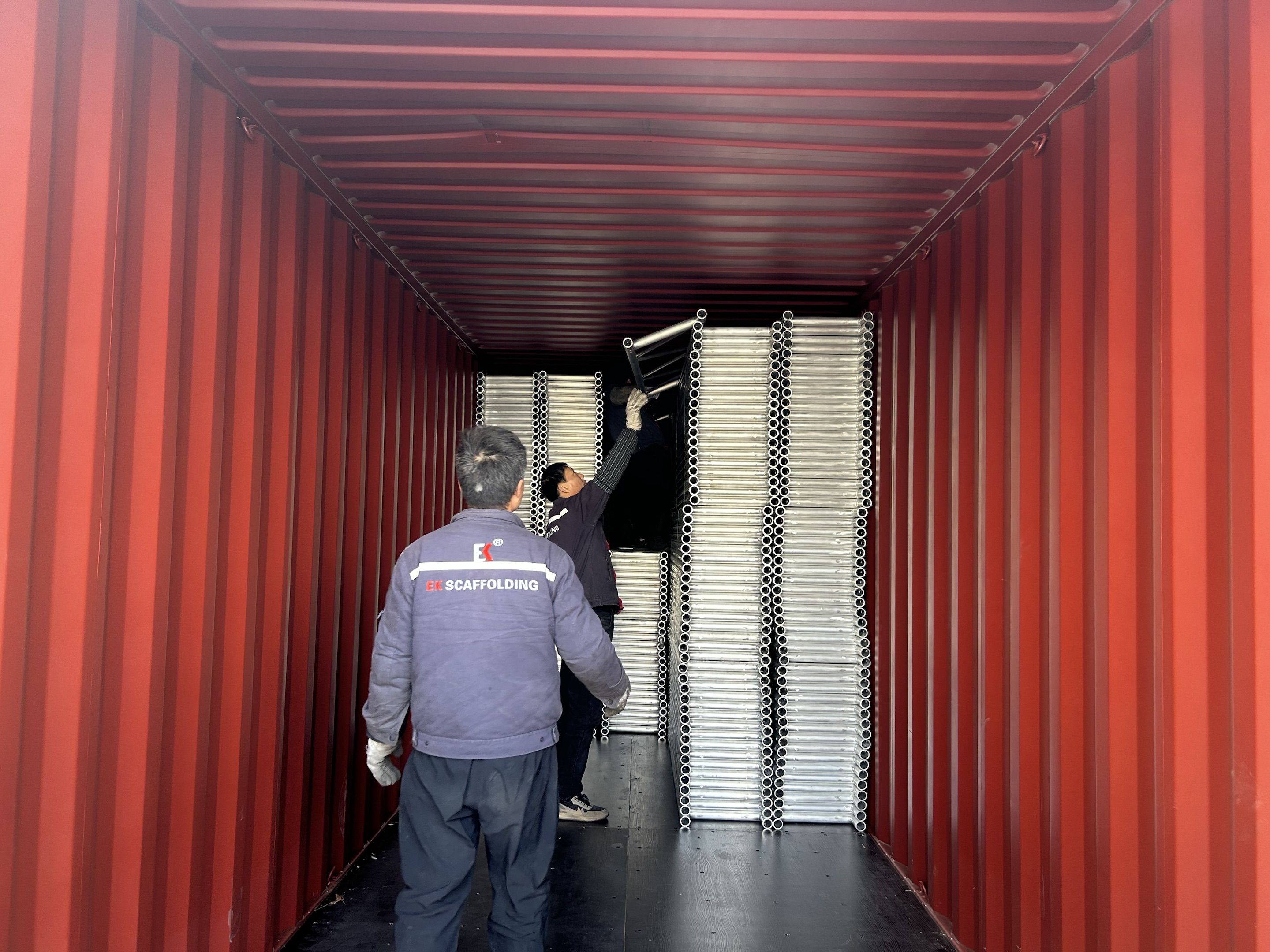 carregamento de vigas de alum&iacute;nio 