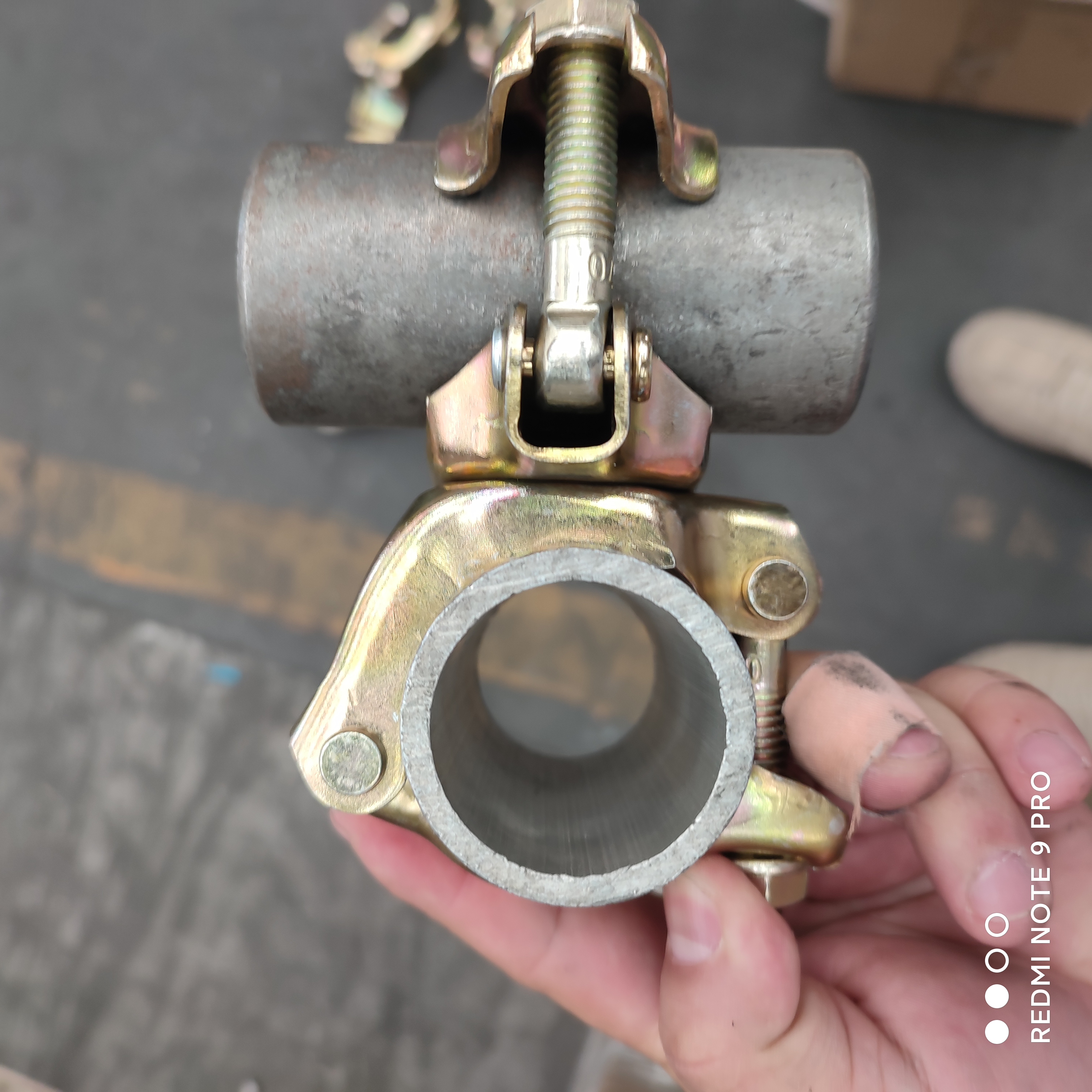 acoplador girat&oacute;rio prensado