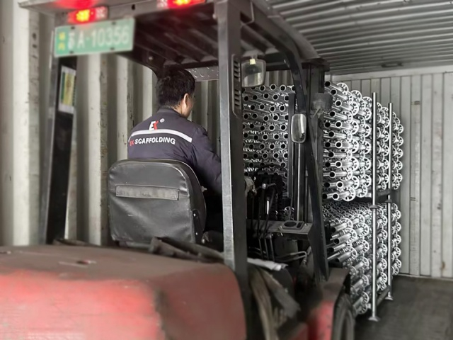 Entrega do sistema de andaimes