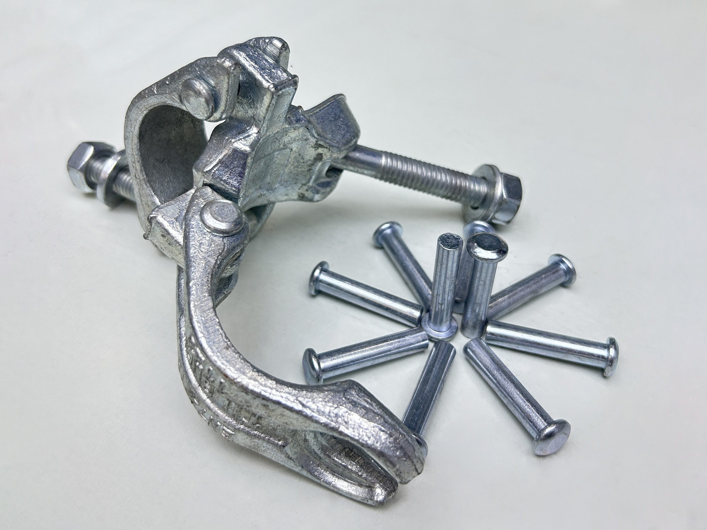 Rebite de base de acoplador duplo