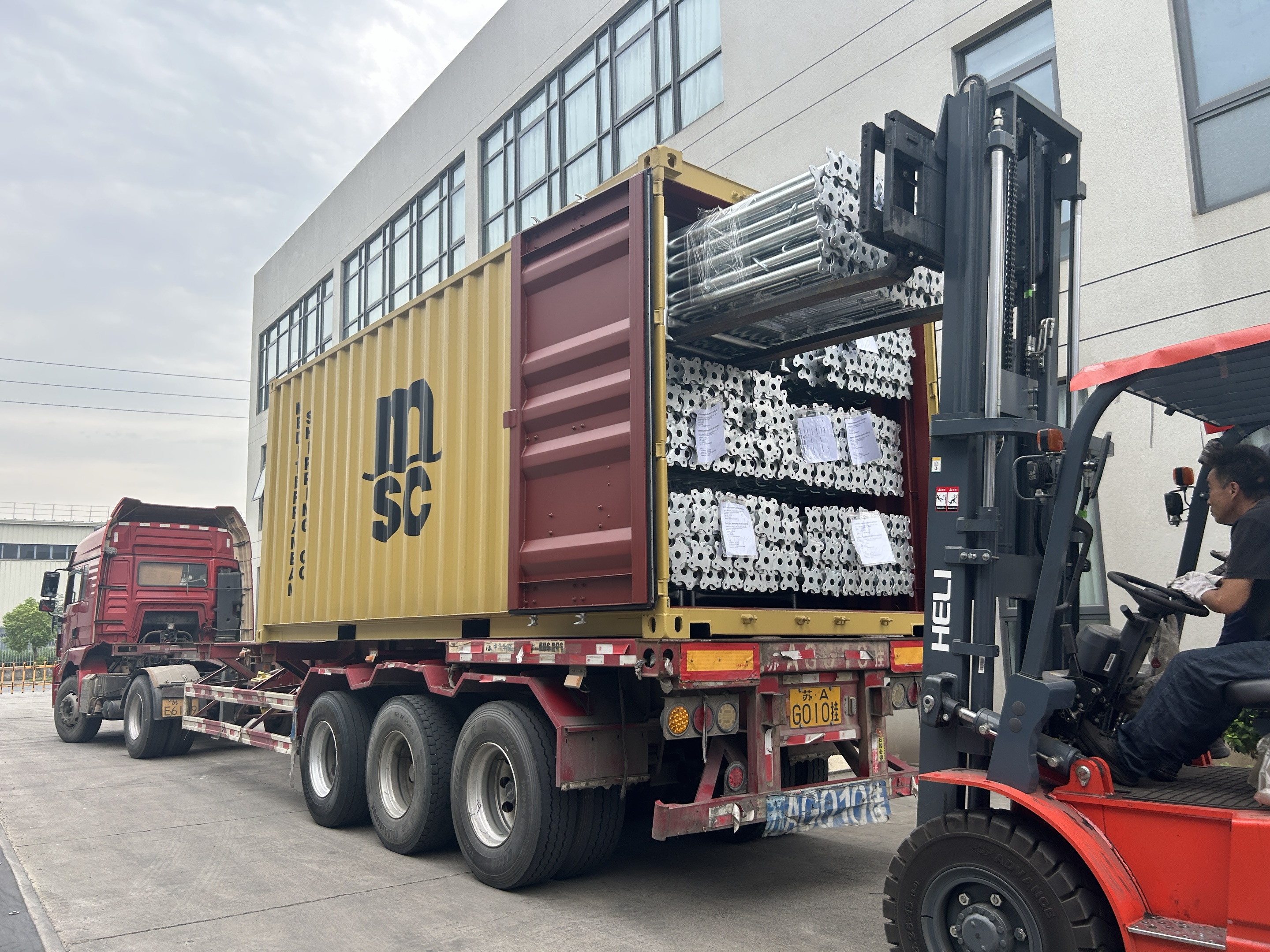 Adere&ccedil;os de andaimes 