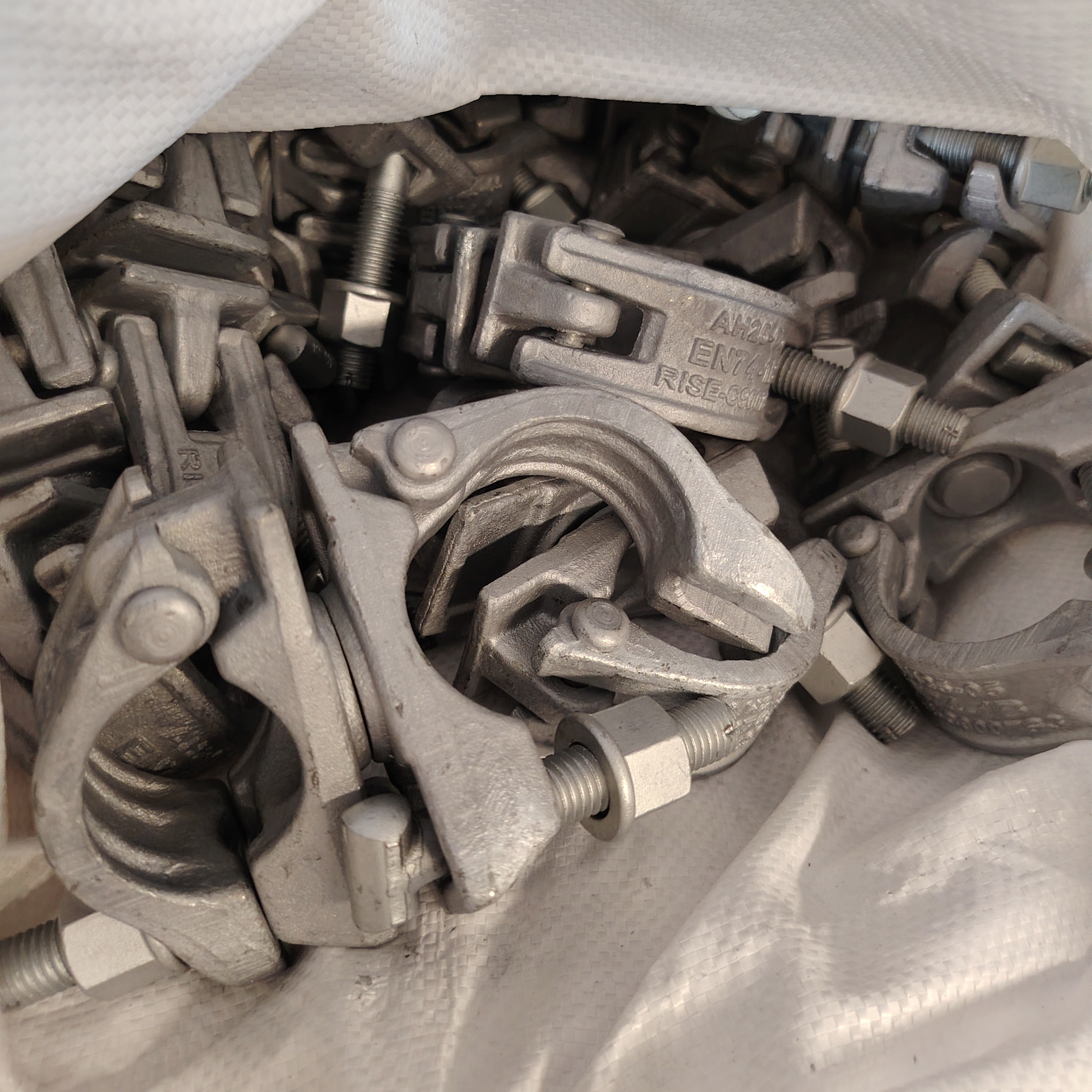 Acoplador giratório KV 49 X 49 Braçadeira de andaime em formato especial