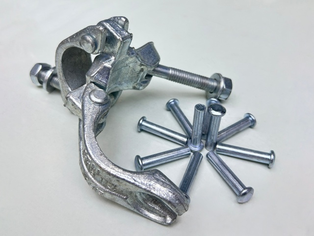 Rebite de base de acoplador duplo