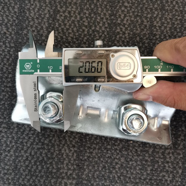 Couplador de manga prensada 08