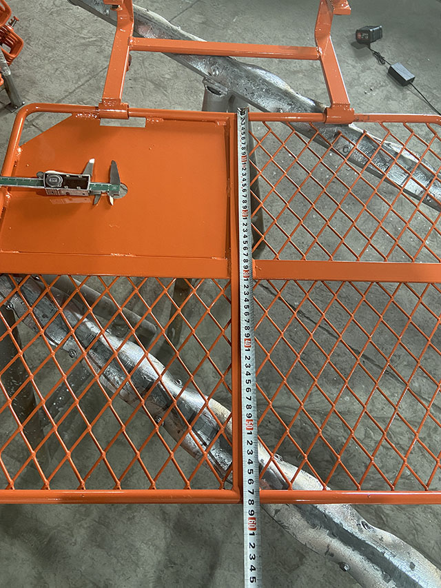 com revestimento de andaimes