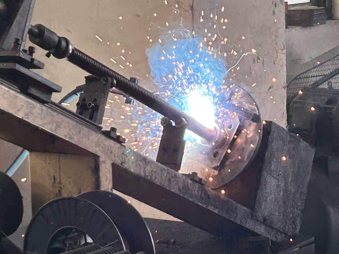 Soldagem de macaco de base 