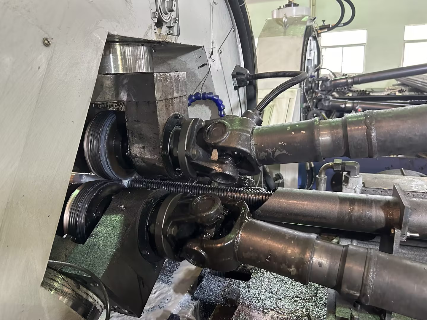 Lamina&ccedil;&atilde;o de roscas de tubos de a&ccedil;o 