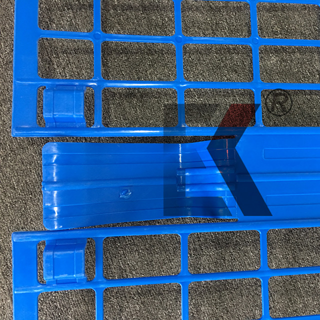 port&atilde;o de andaimes de mola