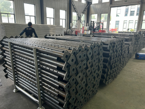 Suportes de aço ajustáveis