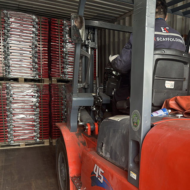 port&atilde;o de acesso por escada revers&iacute;vel envio