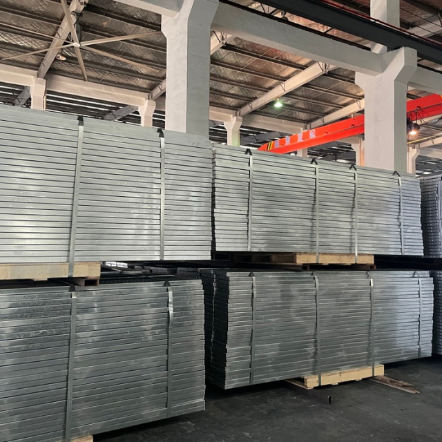 Planta de a&ccedil;o fechada