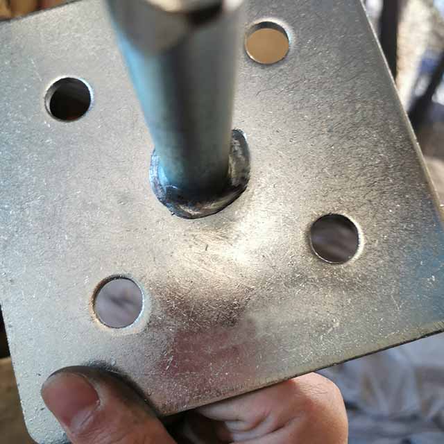 Placa de a&ccedil;o 12