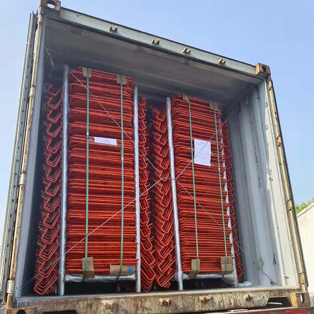 Port&otilde;es de andaimes e carregamento de armadilhas