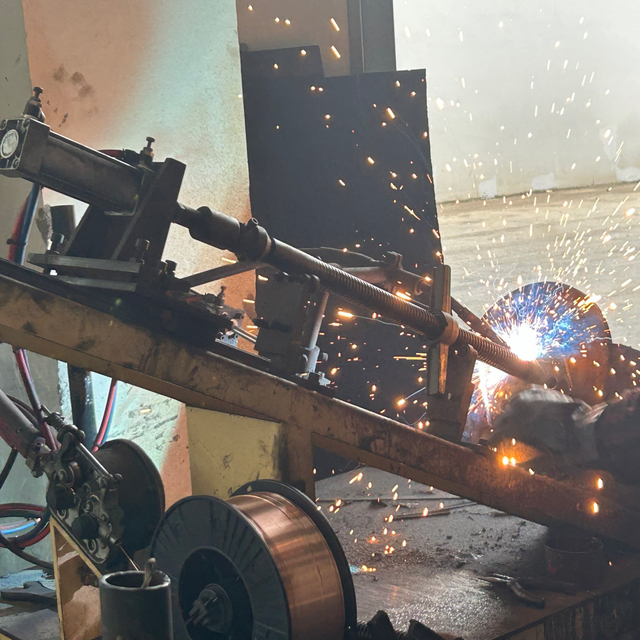 Macaco de base ajust&aacute;vel s&oacute;lido de andaimes