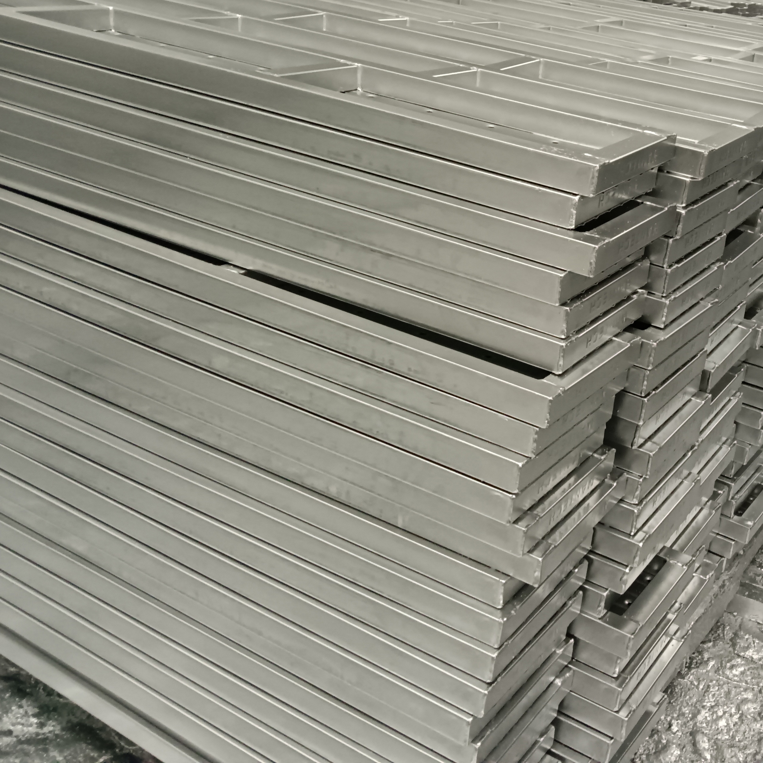 2.0m Planta de a&ccedil;o fechada 