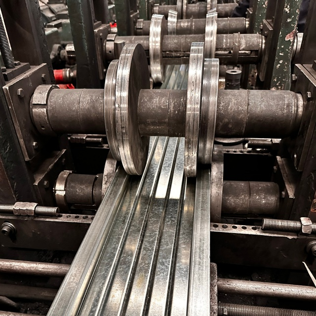 Planta de a&ccedil;o fechada