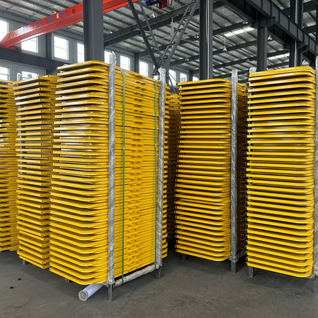 port&atilde;o de acesso revers&iacute;vel por escada