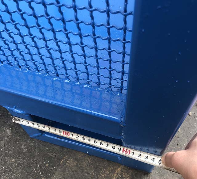 Palete de a&ccedil;o 16