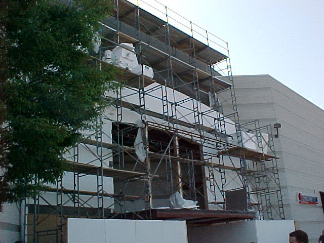 Aplica&ccedil;&otilde;es de caminhar por quadros de andaimes