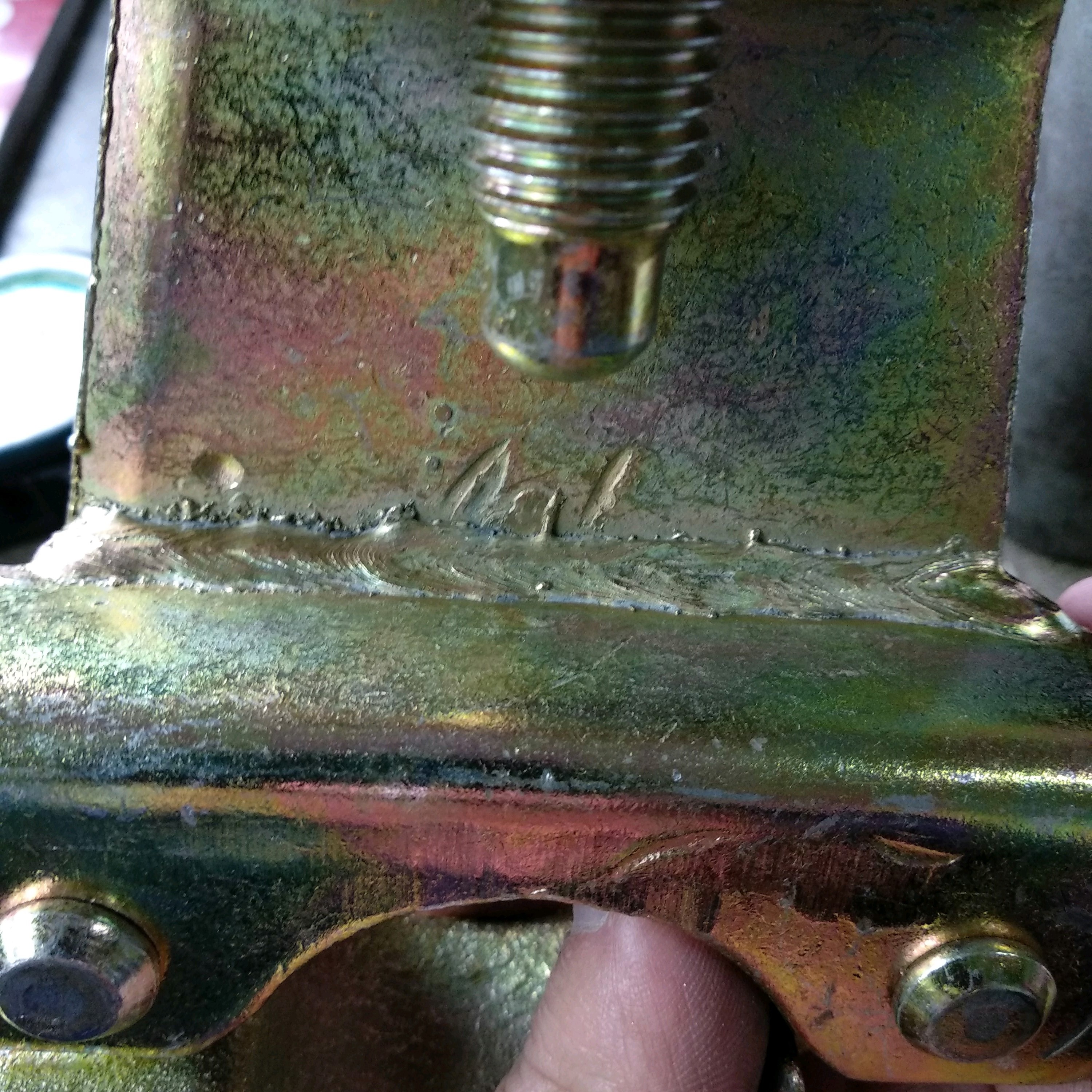 Couplador de viga forjada