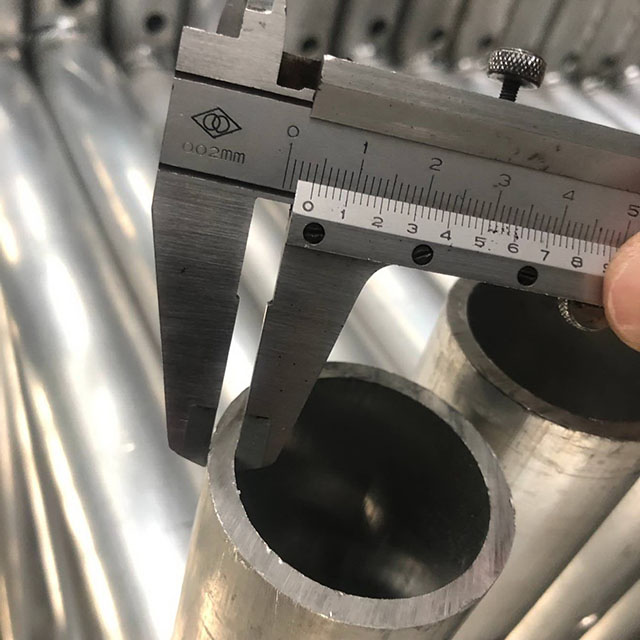 feixe de alum&iacute;nio 