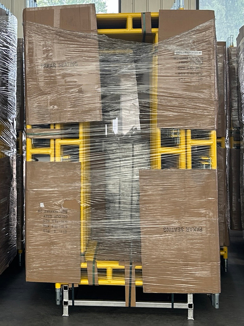 Caminhada amarela atrav&eacute;s da moldura