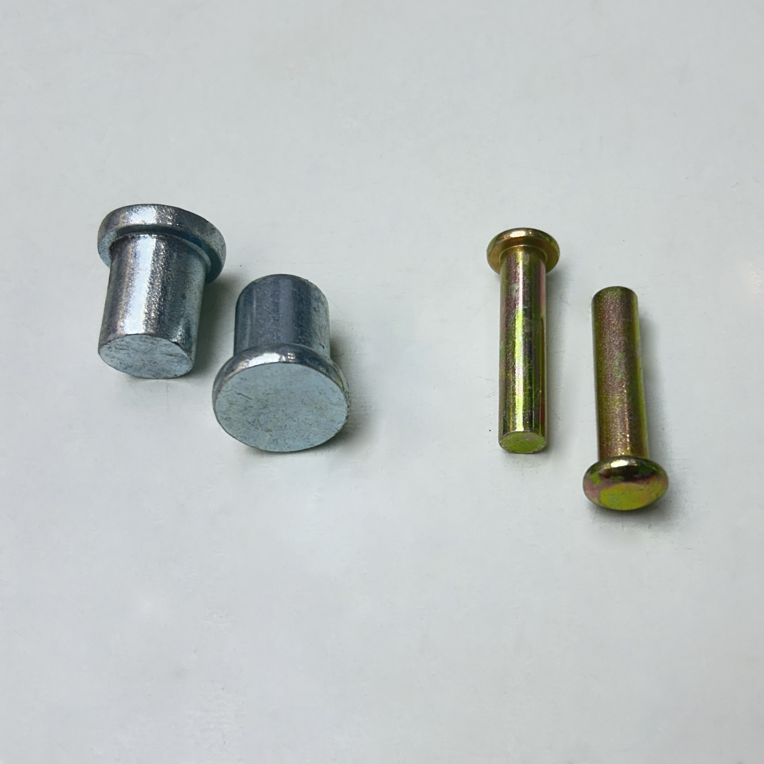 Rebite de acoplador de andaime prensado no Reino Unido