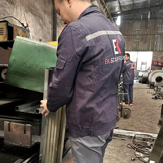 Planta de a&ccedil;o fechada