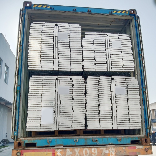 Planta de a&ccedil;o fechada