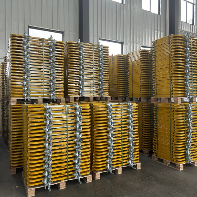 port&atilde;o de acesso revers&iacute;vel por escada