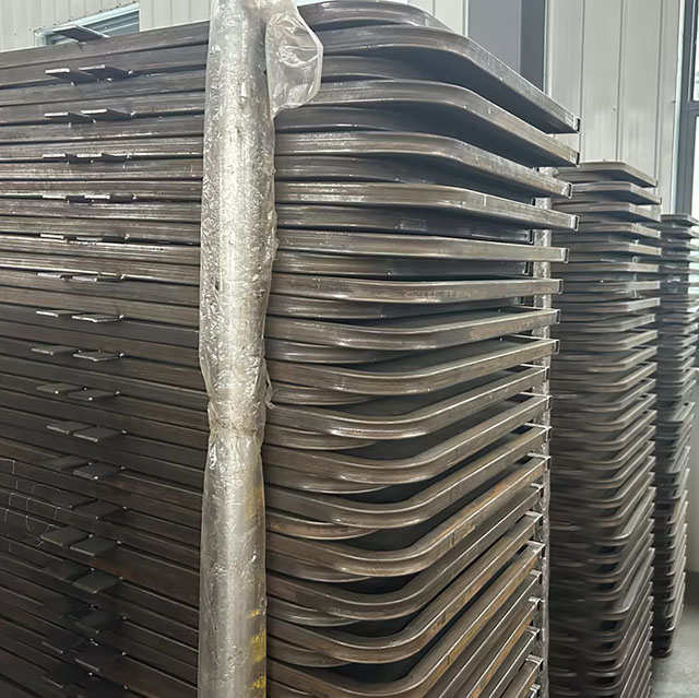 Produ&ccedil;&atilde;o revers&iacute;vel da porta de acesso da escada Imagens