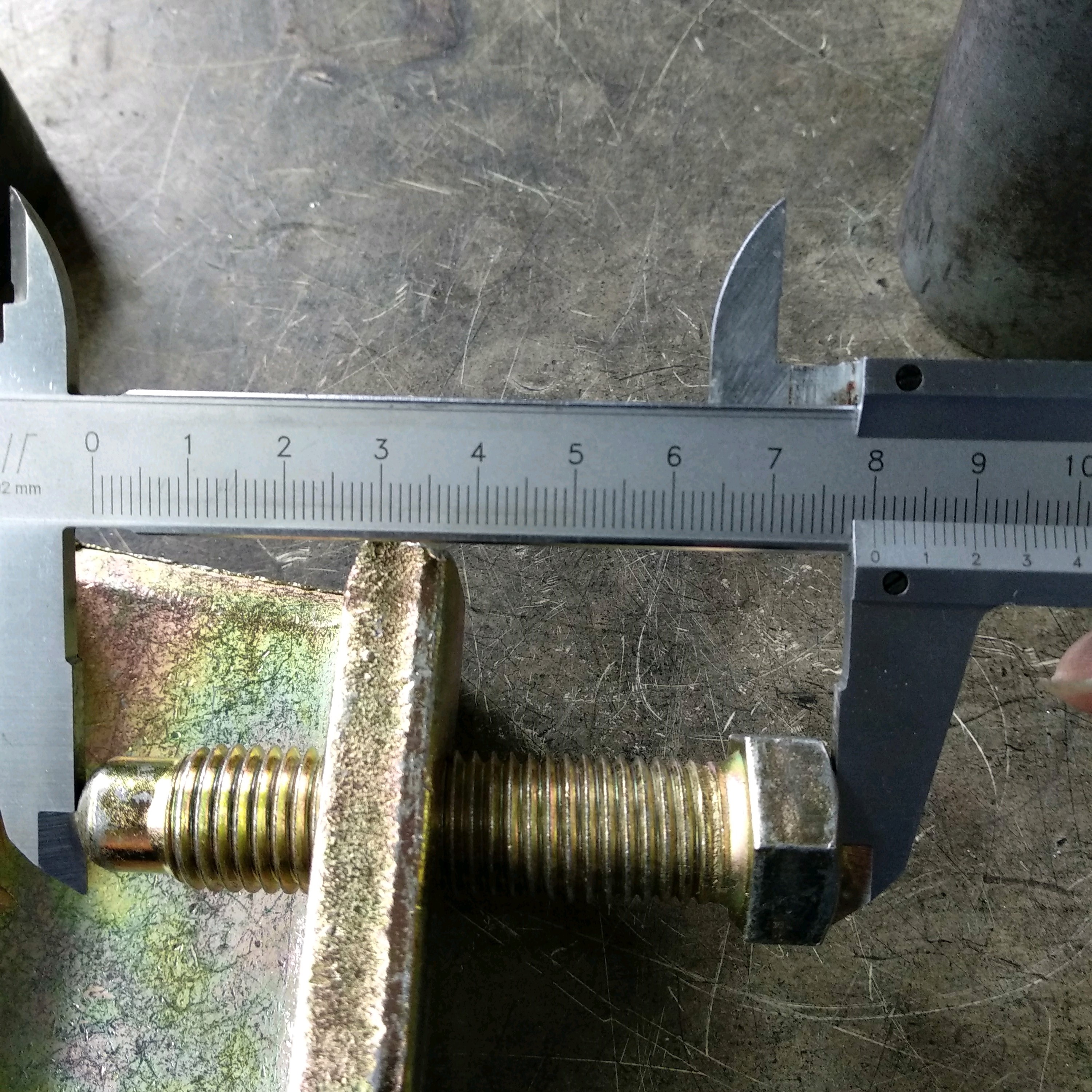 Couplador de viga forjada