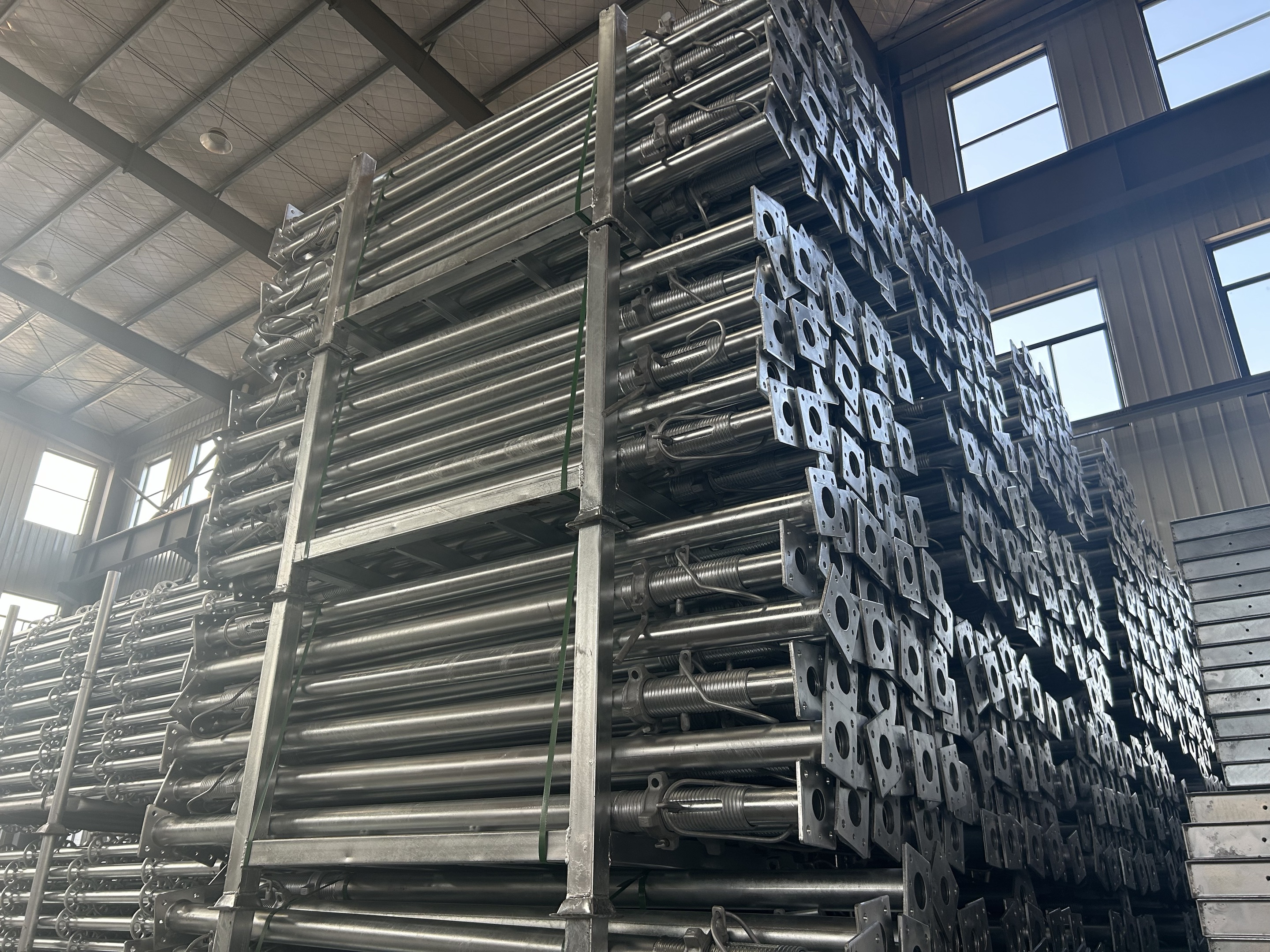 Adere&ccedil;os de a&ccedil;o pesado