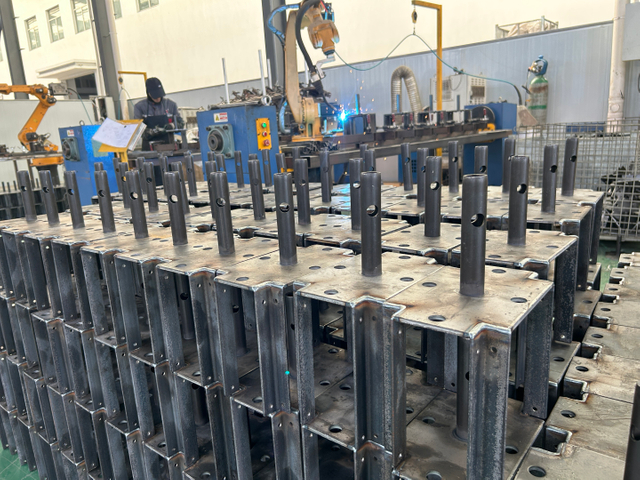 Cabe&ccedil;a de garfo de suporte de andaime