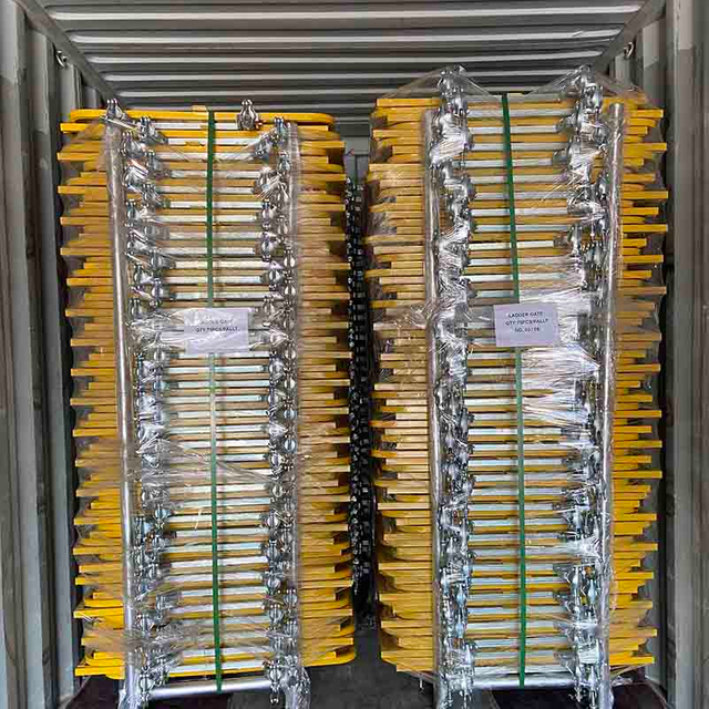 Port&otilde;es de andaimes e carregamento de armadilhas