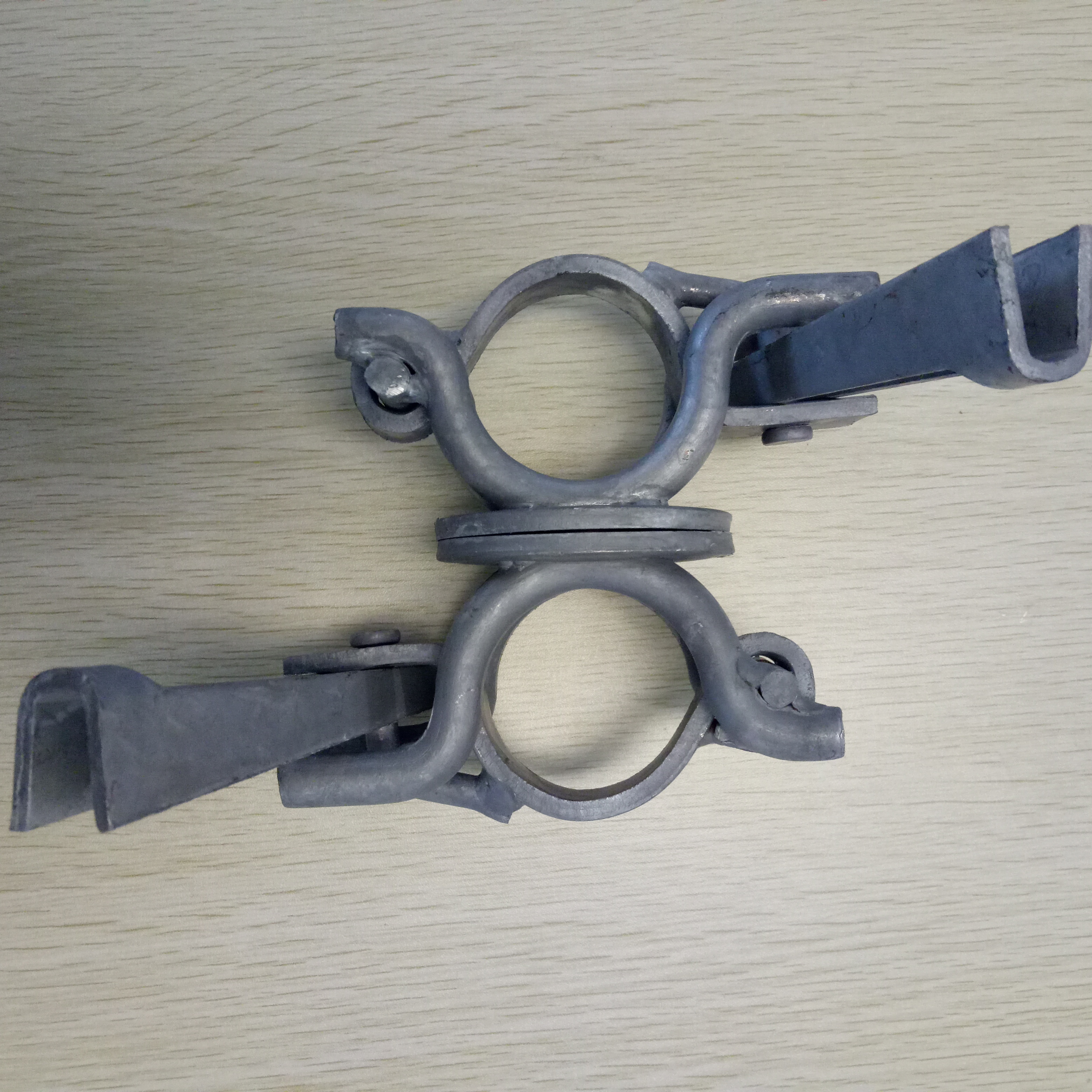 Acoplador girat&oacute;rio forjado tipo Holanda 