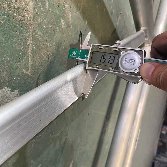 treli&ccedil;a de popa de alum&iacute;nio